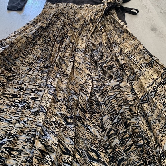 NWT LuLaRoe DeAnne Wrap Dress Black & Gold metallic size 3XL holidays pleated - Picture 16 of 16